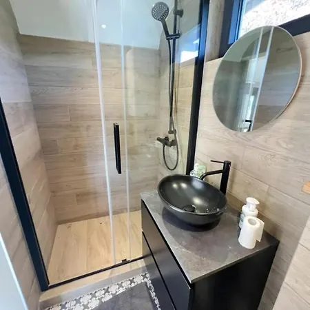 بيت للعطل Charming Caravan Designed For Two People Frandeux